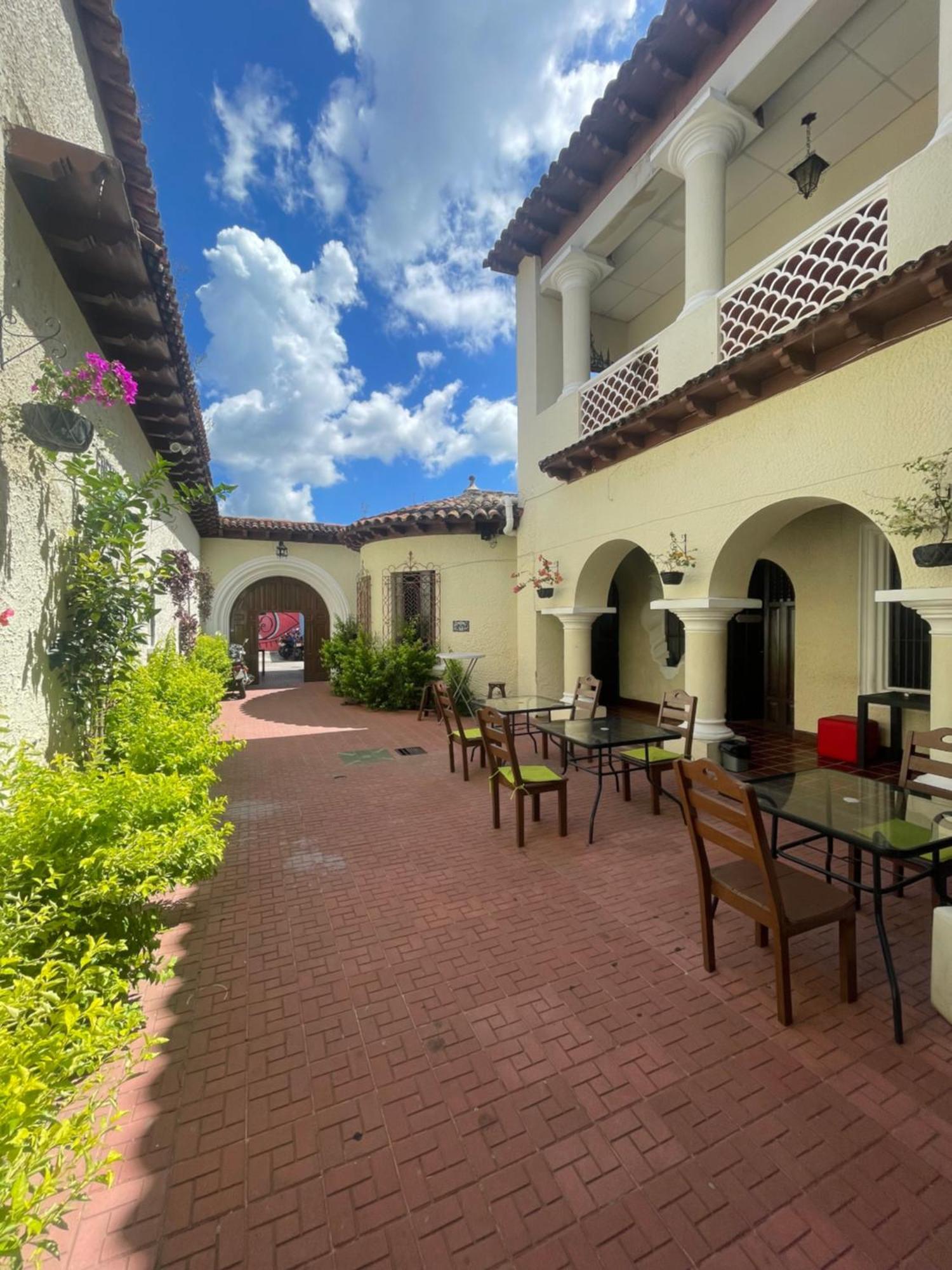 Ricks Hostel Santa Ana Zewnętrze zdjęcie